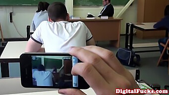 Pertemuan Sensual Taissia Shanti Di Kelas Dengan Seks Yang Intens