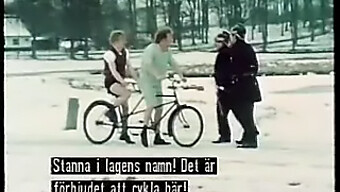 Harvinainen Tanskalainen Vintage-Kolmikko Bordellossa