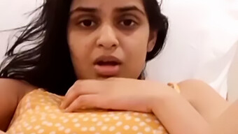 Sri Lankan Wife'S Intimate Moments With Her Vibrator