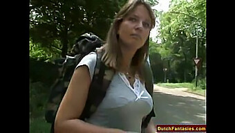 Sexe En Plein Air Avec Une Milf Brune À Holland Park