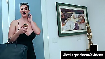 Alison Tyler'In Büyük Doğal Göğüsleri Kalın Bir Yarak Tedavisi Alıyor