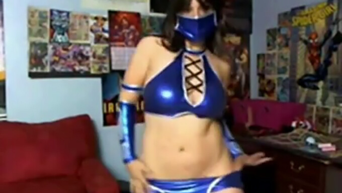 Cosplaying Mortal Kombat Dekle Razkriva Svoje Premoženje Na Spletu