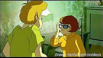 ตัวละครเนิร์ดของ Scooby Doo Velma สนุกกับการมีเพศสัมพันธ์ทางทวารหนักในภาพประกอบของ Hentai