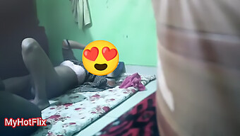 Gadis Asia Yang Menakjubkan Menjadi Nakal Dalam Video Kamera Tersembunyi Yang Panas