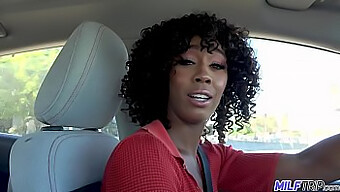 Sexul Oral Fierbinte Și Videoclipul De Ejaculare Al Lui Misty Stone, Cu O Milf Sexy De Abanos