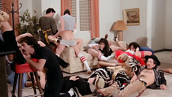 Tình Dục Nhóm Cổ Điển Với Phong Cách Orgy Cổ Điển